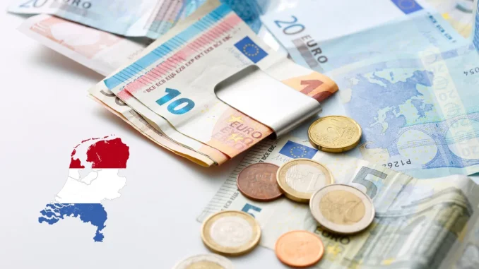 Online geldaanvragen winnen aan populariteit in Nederland